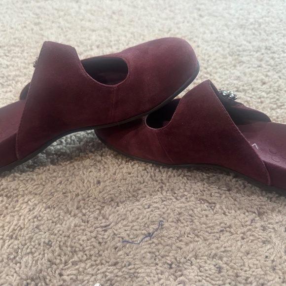 Vionic Burgundy Mules with Embellished Strap - Picture 2 of 4